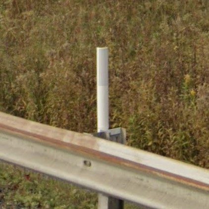 Massachusetts w bollard