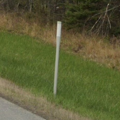 Maine w bollard