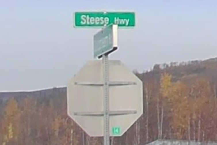 Thick sign and green sticker