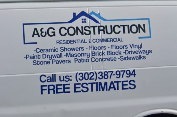 DE area code