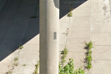 Bridge marker under overpass