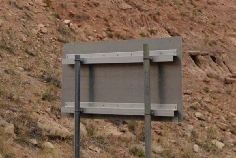 UT sign braces