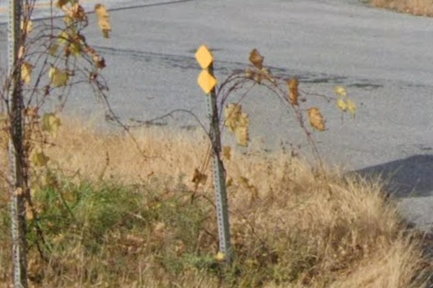 VT Yellow diamond bollards