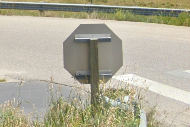 Sign crossbars