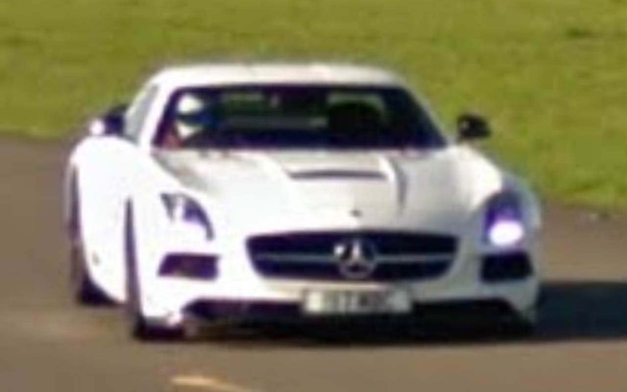 FollowCar_35