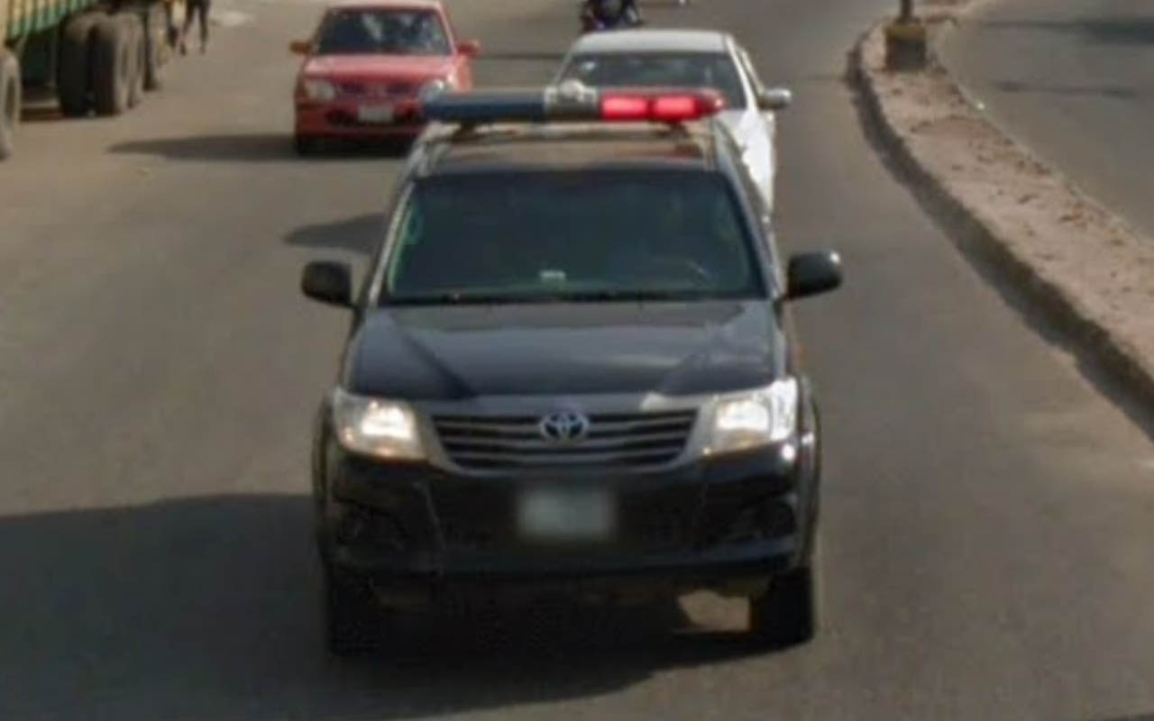 FollowCar_54